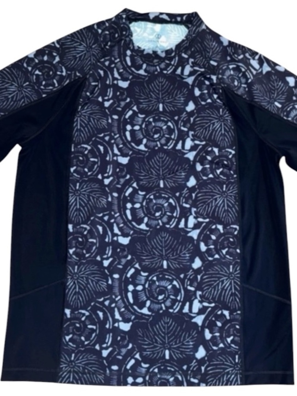 Lands’ End Men’s Blue Floral Rash Guard Swim Shirt Size Large 42-44